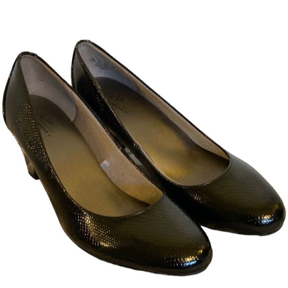 Life stride work life with memory foam patent leather US 8.5 - Picture 1 of 8